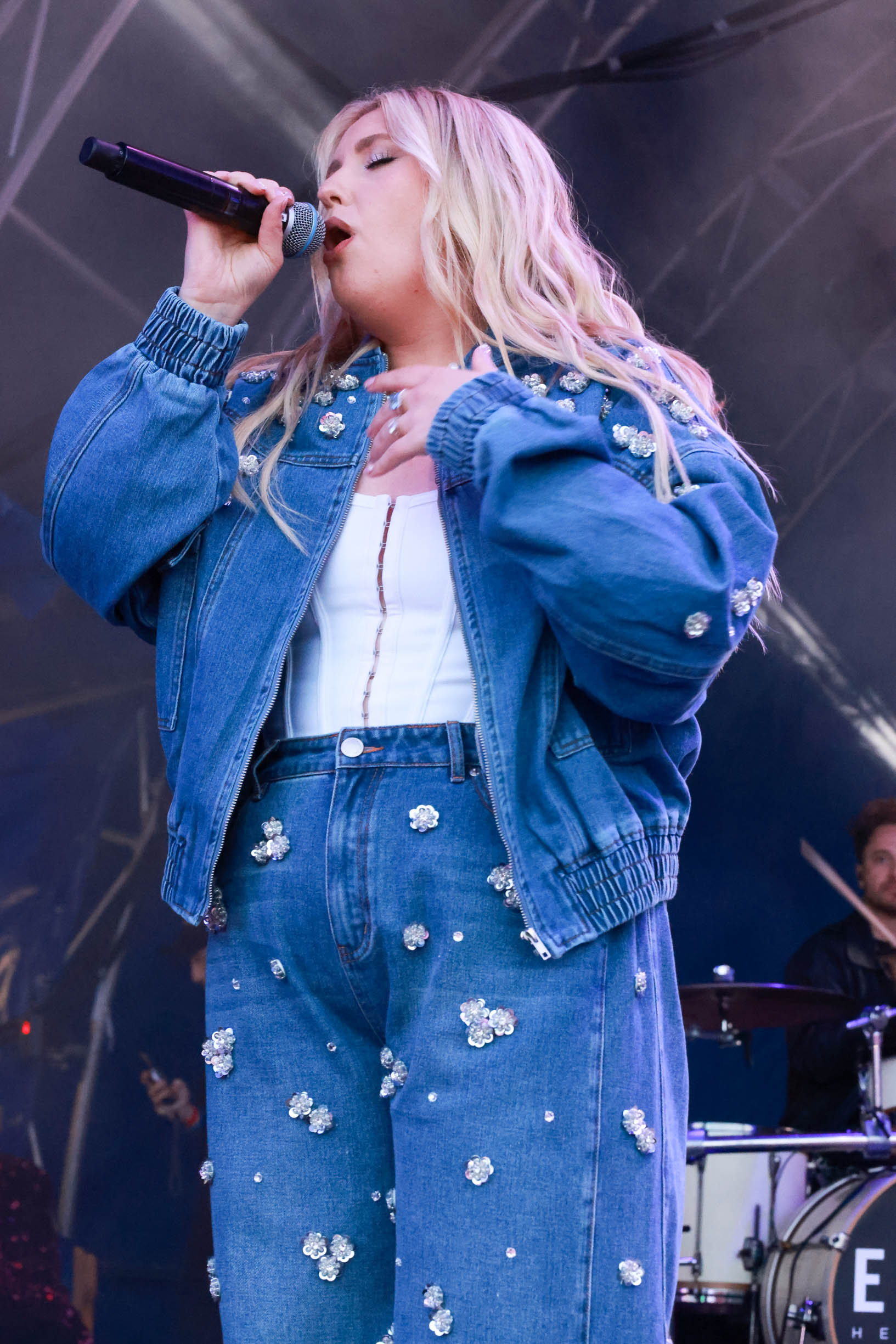 Ella%20Henderson%20 35