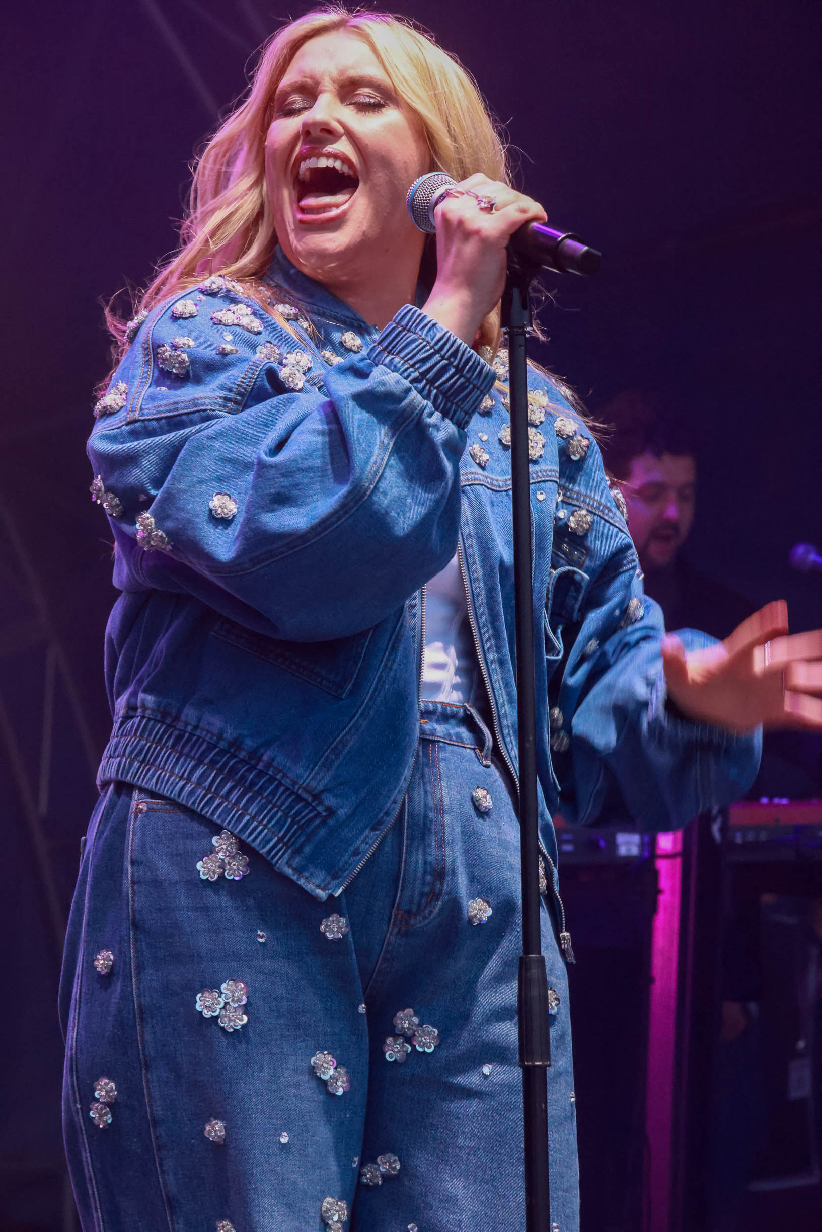 Ella%20Henderson%20 9